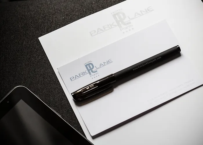 Park Lane 4* Párizs