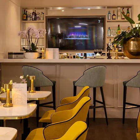 Park Lane Hotel 4*