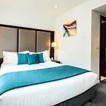Park Lane Hotel