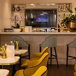 Park Lane Hotel 4*